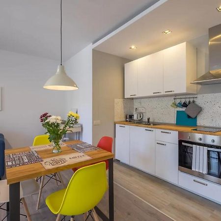 סופיה Quiet & Airy Modern Apt. Top Centre Free Parking מראה חיצוני תמונה