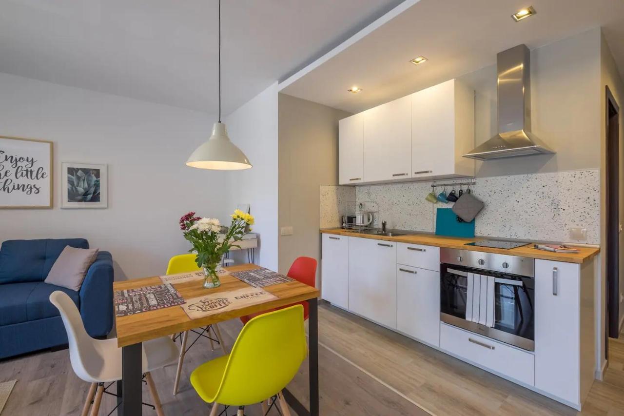 סופיה Quiet & Airy Modern Apt. Top Centre Free Parking מראה חיצוני תמונה