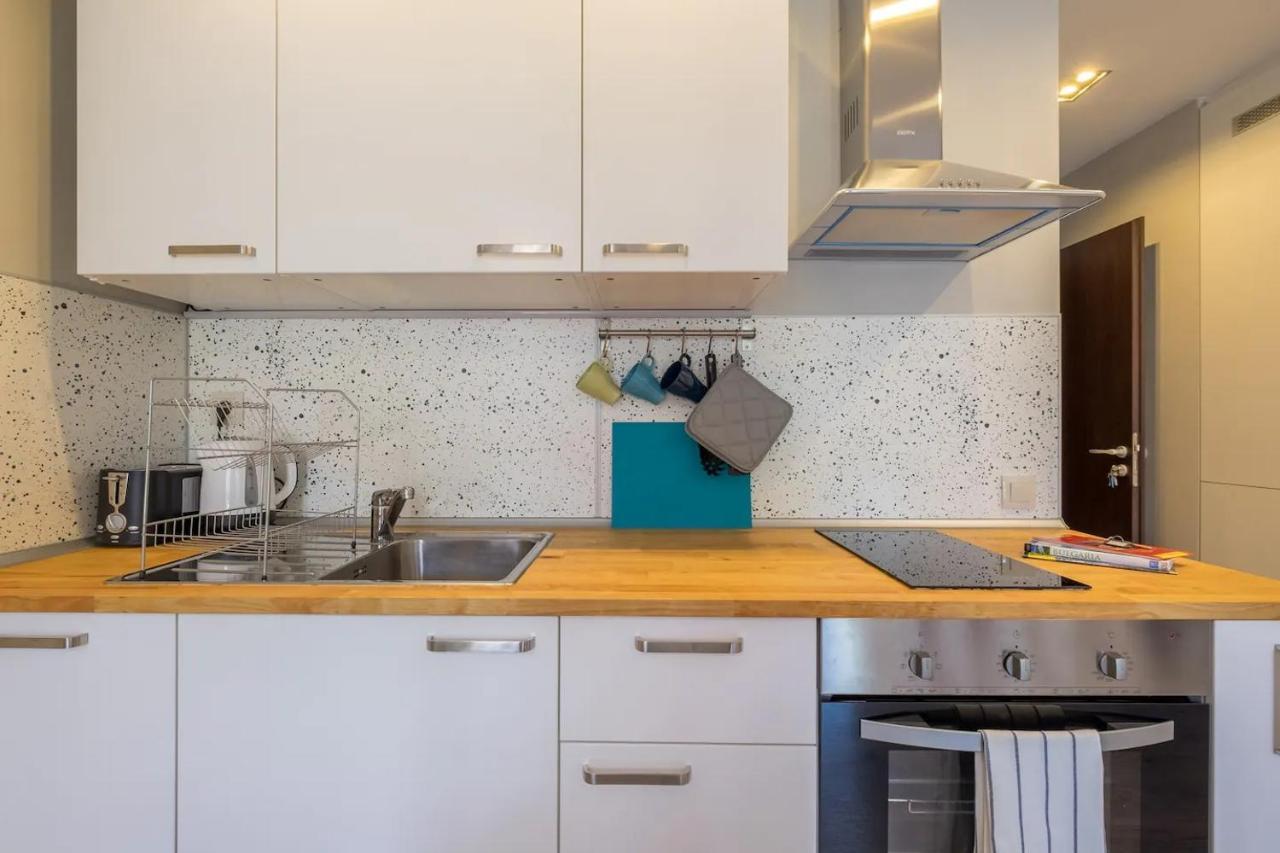 סופיה Quiet & Airy Modern Apt. Top Centre Free Parking מראה חיצוני תמונה