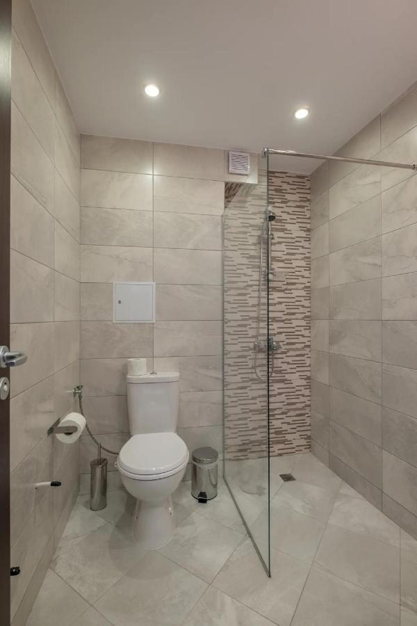סופיה Quiet & Airy Modern Apt. Top Centre Free Parking מראה חיצוני תמונה